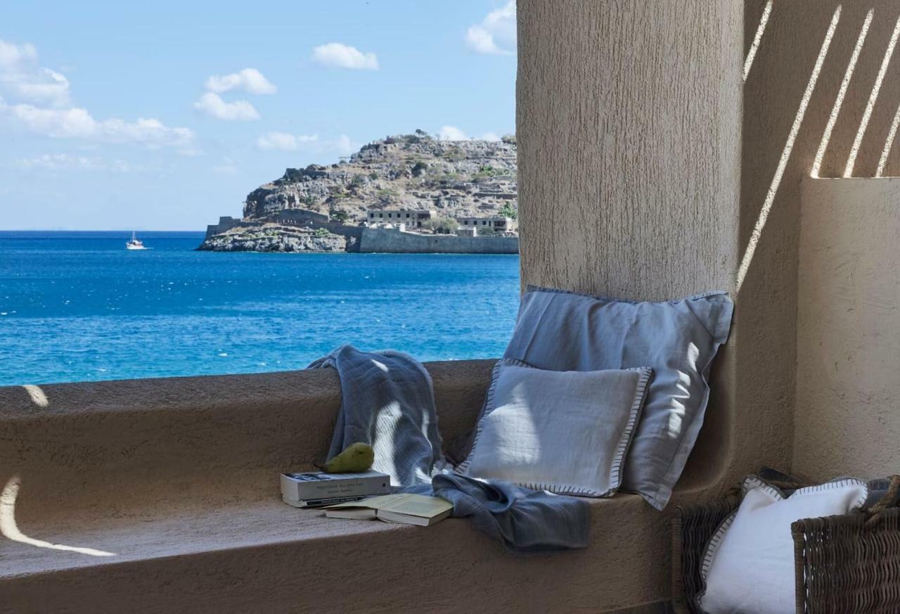 Plaka Sea Front Residence エロウンダ エクステリア 写真