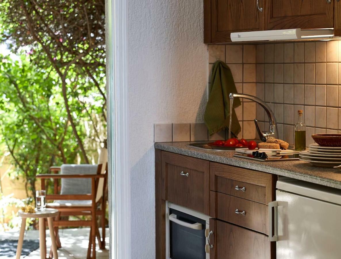 Plaka Sea Front Residence エロウンダ エクステリア 写真